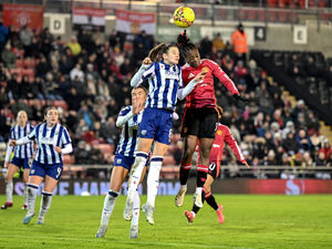 Supporting image for story: Brave West Brom bow out of FA Cup at giants Manchester United