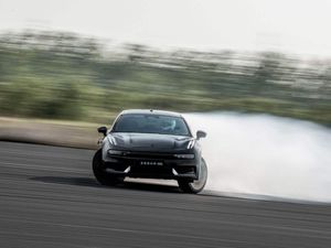 Supporting image for story: Zeekr’s 001 breaks two Guinness World Records