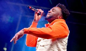 Rak Su performed for the lights switch-on event.