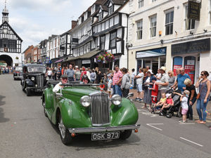 Supporting image for story: Fun in the sun at Bridgnorth carnival - with pictures and video