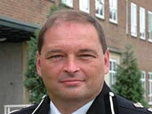 Supporting image for story: Police chief's red tape pledge