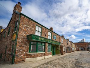 Supporting image for story: Mason to be left fighting for his life after knife attack on Coronation Street