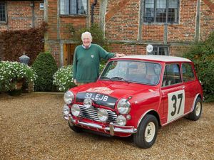 Supporting image for story: Motorsport legend Paddy Hopkirk dies aged 89