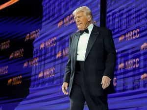 Supporting image for story: Trump announces 90-day tariff pause for most nations but hikes them for China