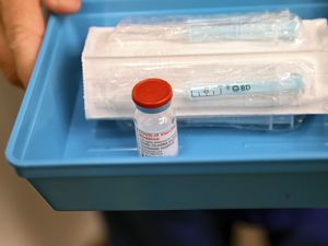 Supporting image for story: Government considers compulsory coronavirus jabs for NHS staff