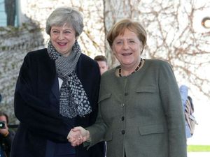 Supporting image for story: Theresa May asks for Angela Merkel’s help in securing Brexit delay