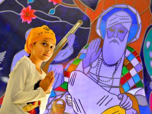 Supporting image for story: GALLERY: Thousands celebrate at gurdwaras for Guru Nanak's birthday