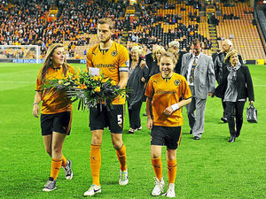 Supporting image for story: Family leads Wolves tribute to Peter Broadbent