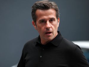 Supporting image for story: Referee’s decision not to award Fulham penalty was ‘incredible’ – Marco Silva