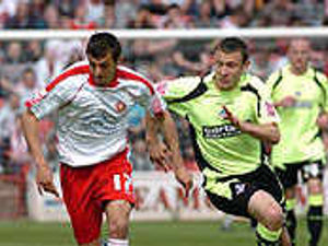 Supporting image for story: Walsall 1 Oldham 2 - video verdict