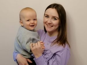 Supporting image for story: Breastfeeding mums urged to have vaccine if they are offered it