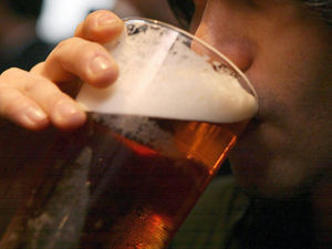 Supporting image for story: Shropshire pubs pulled 150 pints per minute on bumper reopening day