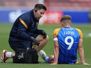Supporting image for story: Michael Appleton issues positive George Lloyd injury update