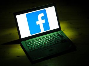 Supporting image for story: US senators want answers over Facebook Messenger Kids app flaw