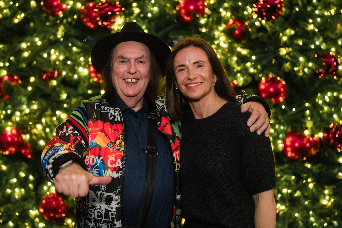 Birmingham's Millennium Point lights up for Christmas with Slade legend and city leaders