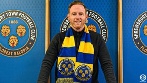 Gavin Cowan has been appointed head coach of Shrewsbury Town