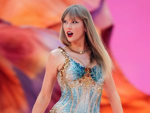 Supporting image for story: Taylor Swift endorses Kamala Harris for president after debate