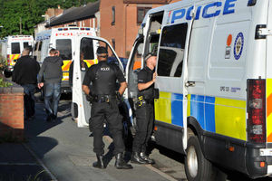 Police swoop in Chester Street