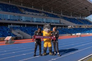 Former Wolves and Aston Villa winger Tony Daley and Olympic medallist Katharine Merry meet Wolfie at Birmingham's Alexander Stadium.