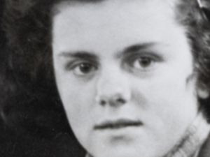 Supporting image for story: Physics pioneer, 98, honoured 75 years after discovery