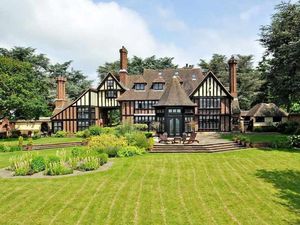 Supporting image for story: Take a look inside one of Wolverhampton's most expensive mansions