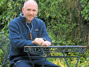 Supporting image for story: Tony donates kidney to stranger