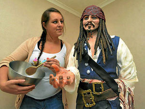 Supporting image for story: Life-size Johnny Depp a piece of cake for Brownhills creator