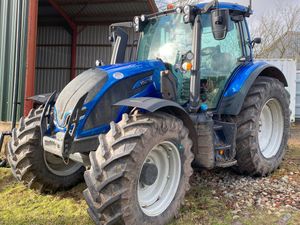 Supporting image for story: Wide range of tractors and machinery to be sold at joint Shropshire dispersal sale