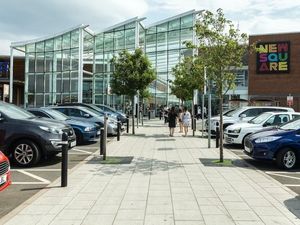 Supporting image for story: Police issue update after bomb threat received at West Bromwich shopping centre