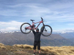 Supporting image for story: Hywel's 950-mile bike ride is to honour the memory of his mum 