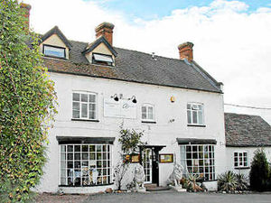 Supporting image for story: A La Mode Restaurant at Norwood House Hotel, Newport