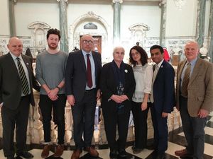 Supporting image for story