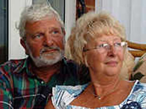 Supporting image for story: Pair tell of cruise norovirus outbreak