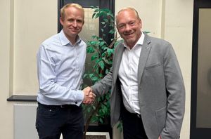 Oliver Wadlow from Serchem and Ean Andrews-Whalley from Serve Medical