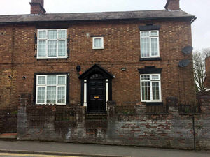 Supporting image for story: Woman arrested after man found stabbed in Telford flat