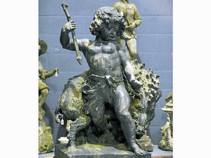 Supporting image for story: Statue sells for £35k after being hidden in garden for 40 years