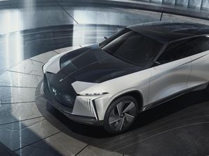 Supporting image for story: DS’s 671bhp Aero Sport Lounge is out to prove efficient EVs can still be cool