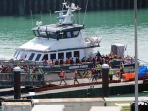 Supporting image for story: Government ‘focused’ on tackling smuggling gangs after minister’s boats claim