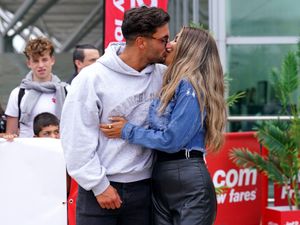 Supporting image for story: Love Island winners Davide and Ekin-Su touch down in UK