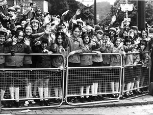 The crowds were out for Queen Elizabeth II's 1977 visit