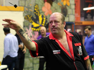 Supporting image for story: Hankey counted out by young thrower