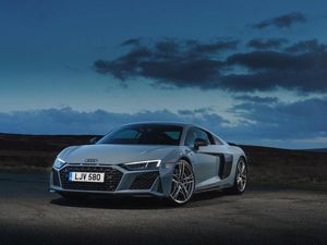 Supporting image for story: UK Drive: Updated Audi R8 V10 Performance amplifies style and power