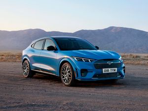 Supporting image for story: Five electric vehicles targeted at car enthusiasts