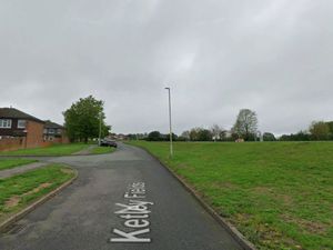 Supporting image for story: Police cordon in place after 'shots fired' in Dudley - LIVE updates