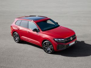 Supporting image for story: Updated Volkswagen Touareg revealed