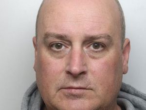 Supporting image for story: Father and son duo jailed for jewellery store ram-raid