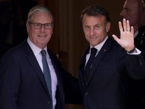 Supporting image for story: Starmer and Macron to hammer out migrants deal in crunch summit