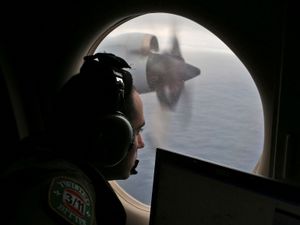 Supporting image for story: Malaysia agrees to resume ‘no find, no fee’ hunt for flight MH370