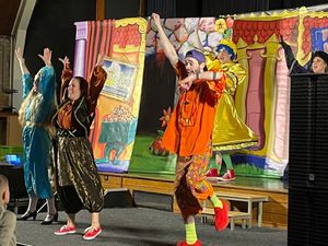 Supporting image for story: Leading theatre company perform free pantomime at Dudley school