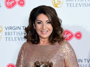 Supporting image for story: Jane McDonald on late friend Lynda Bellingham: ‘I owe such a lot to her’